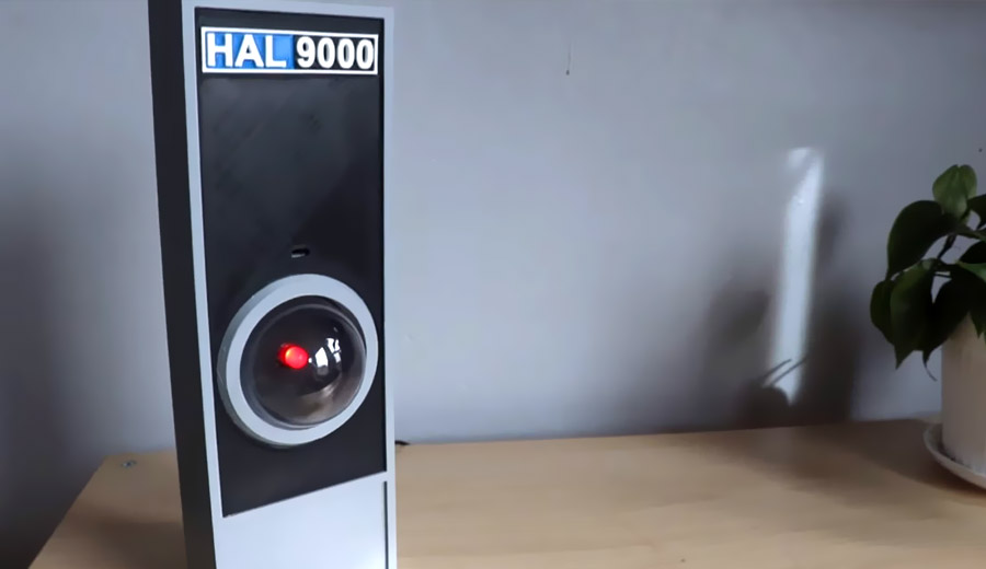 HAL 9000 recréé avec Google Assistant et un Raspberry Pi