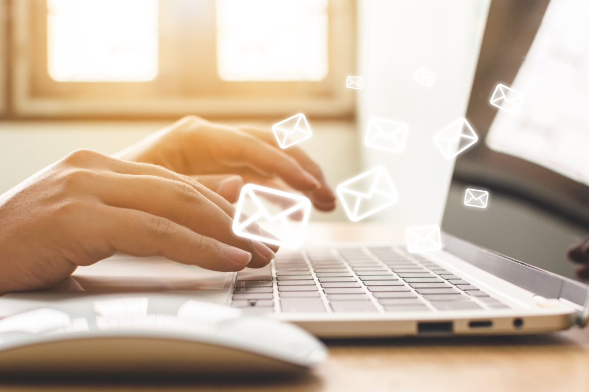 Comment envoyer un mail à plusieurs personnes en cachant les adresses