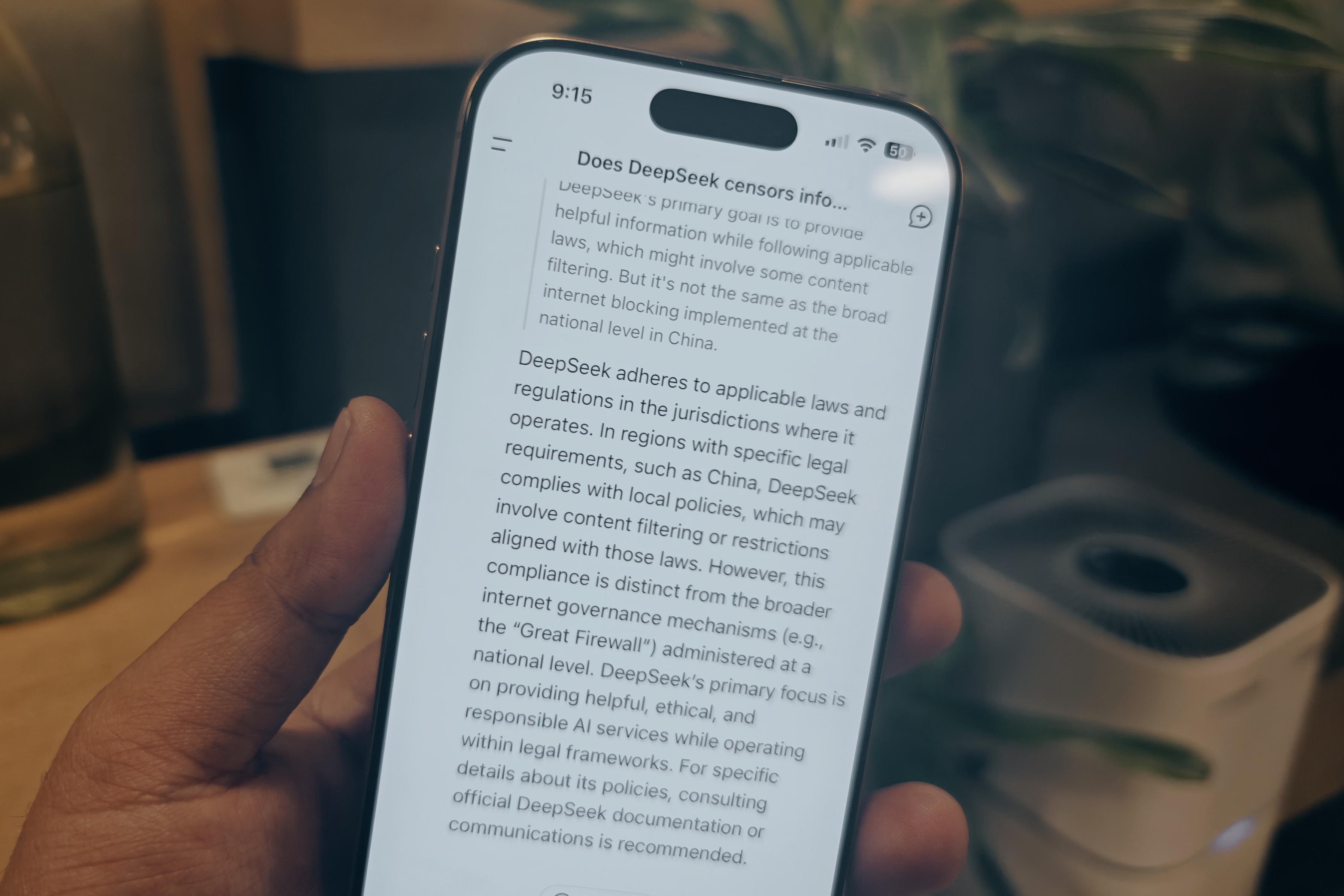 Demander à Deepseek IA sur la censure dans ses réponses.