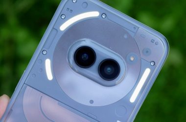 Deux téléphones rien n'arrivent, mais les noms sont une surprise