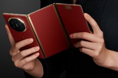 Nous avons enfin un nom pour le téléphone tripolaire taquiné de Samsung