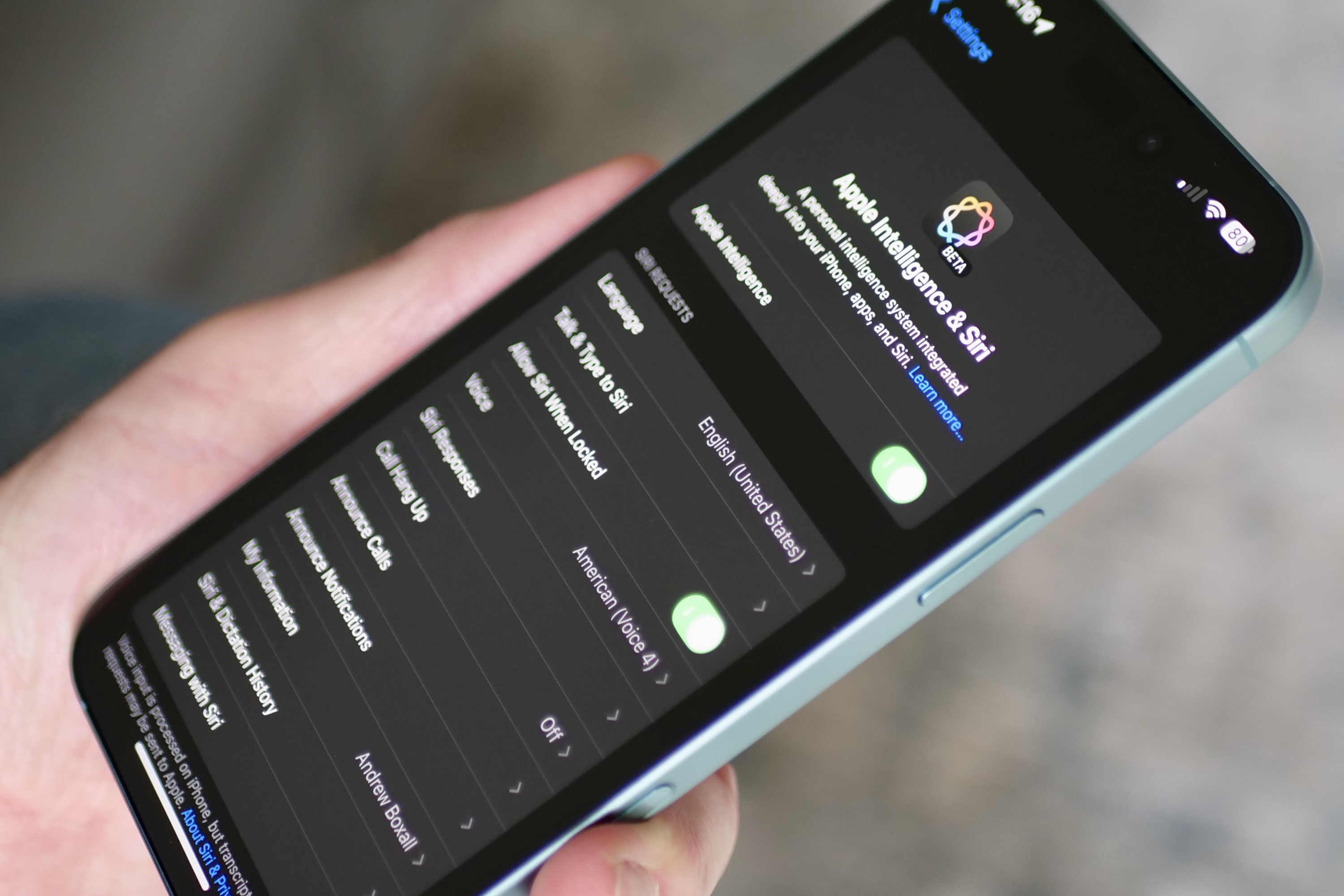 Apple Intelligence sur l'Apple iPhone 16 Plus.