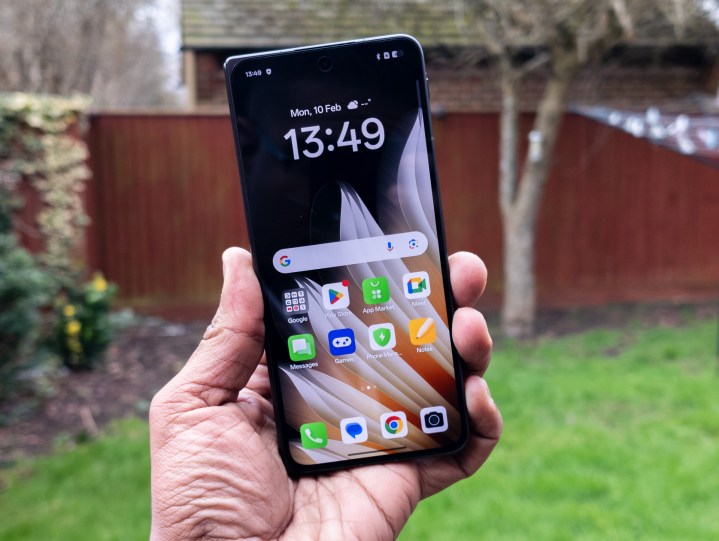 L'Oppo trouve N5 plié avec l'écran fermé