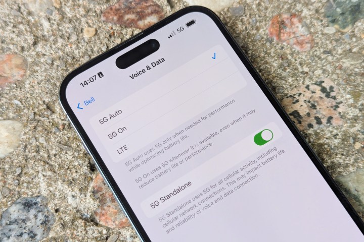 Écran des paramètres sur un iPhone 14 Pro Max.