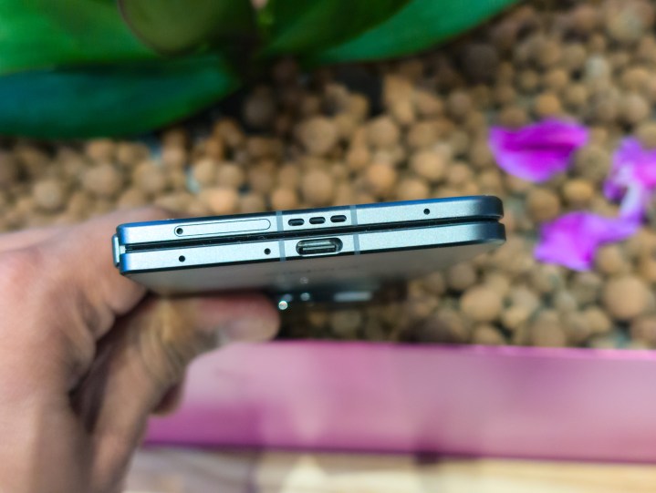 Slim Port USB-C sur l'Oppo Find N5