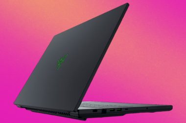 La nouvelle lame 18 de Razer sert un énorme saut de performance RTX 5000