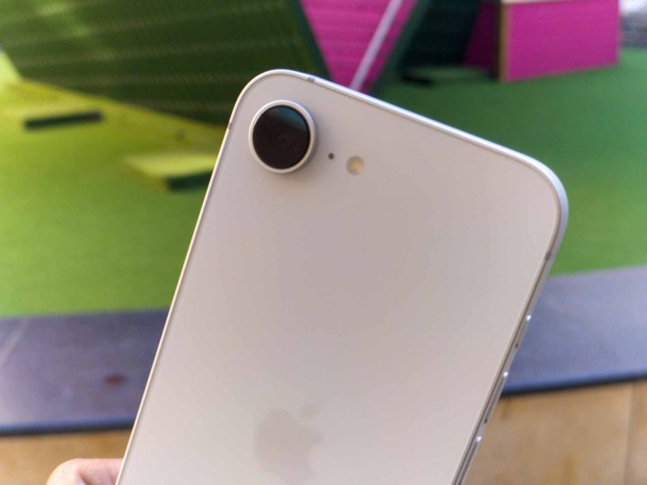 La caméra sur l'iPhone 16E