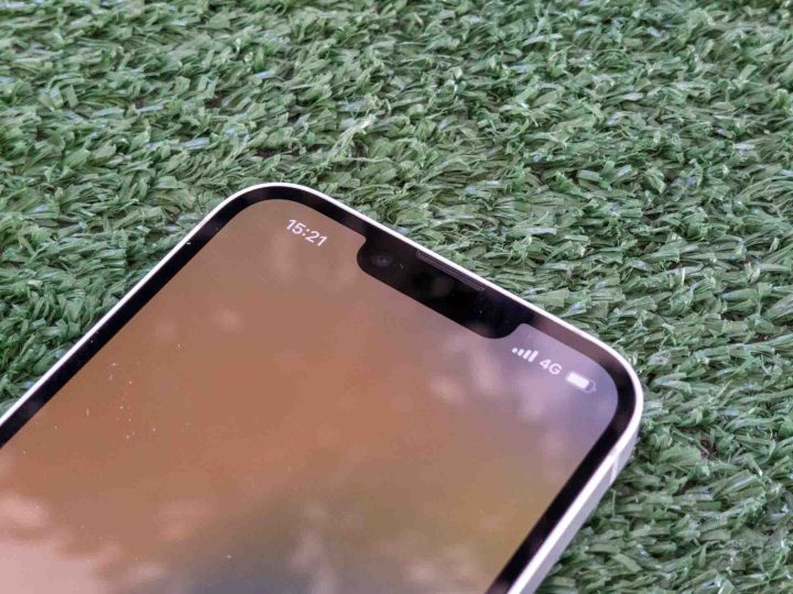 ID de face sur l'iPhone 16E