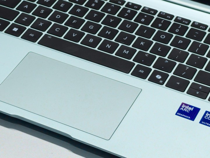 Le trackpad sur l'honneur Magicbook Pro 14 en vert