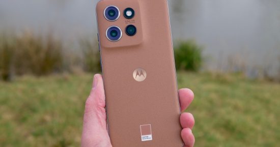 Motorola a fait le plus beau téléphone brun que j'ai jamais vu
