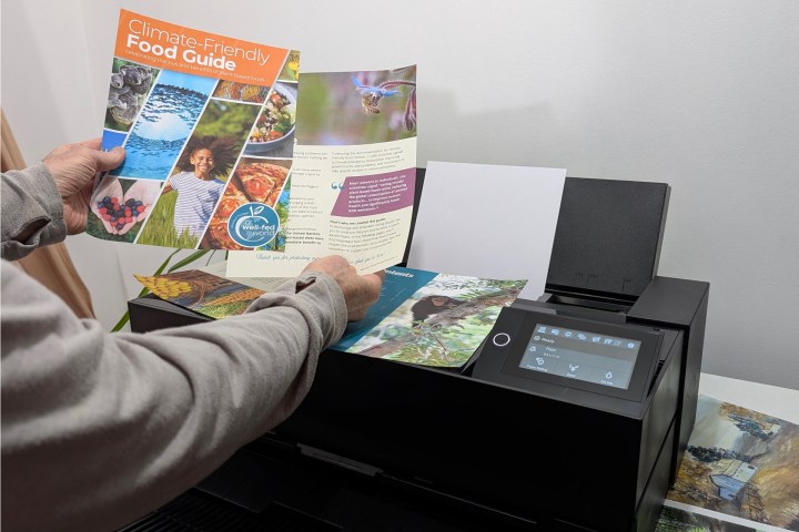 Bien que le Surecolor P900 soit conçu pour les photos, il peut également imprimer des documents de couleur nets.