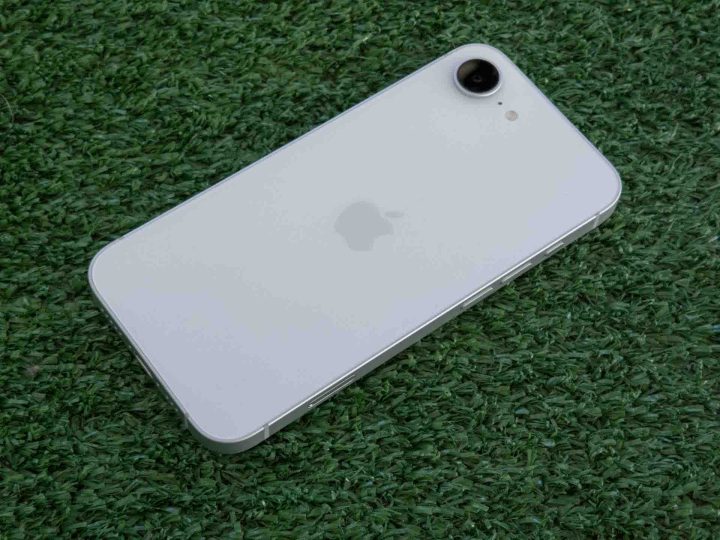 La caméra sur l'iPhone 16E