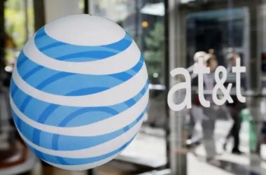 AT&T réduit la remise des clients clé de 50%