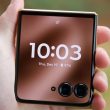 Le nouveau Motorola Razr Plus (2025) sera disponible dans une belle édition en bois, des fuites