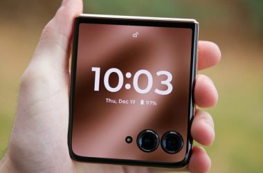 Le nouveau Motorola Razr Plus (2025) sera disponible dans une belle édition en bois, des fuites