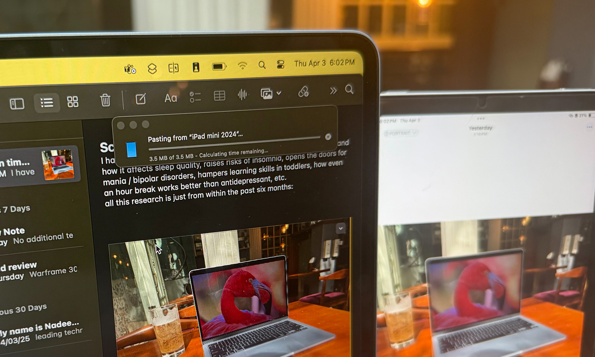 L'intégration iPad lui permet d'agir comme un affichage supplémentaire pour un ordinateur MacBook.