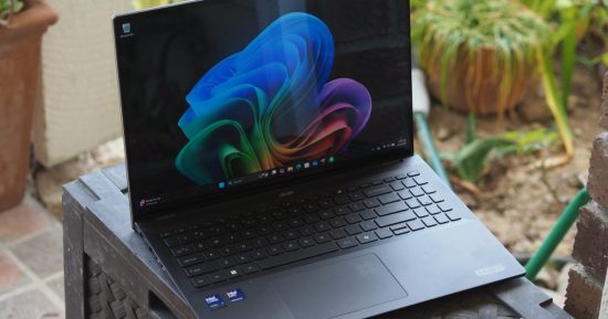 Acer Swift AI 16 vs Apple MacBook Air 15 (M4): Shootout pour ordinateur portable à grand écran