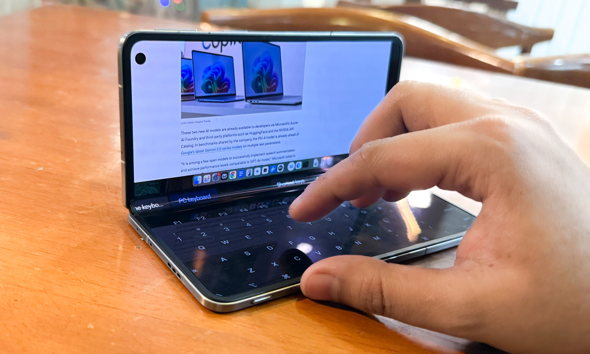 L'Oppo Find N5 permet à un utilisateur d'accéder à un Mac à distance.