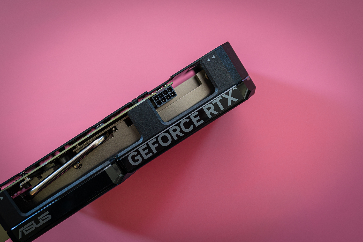 Vue latérale du RTX 4060