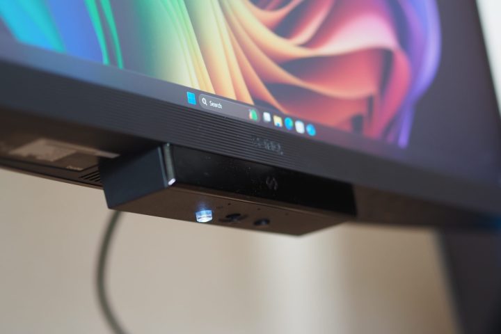 Benq Rd280ua ci-dessous Vue montrant la barre tactile et les commandes.
