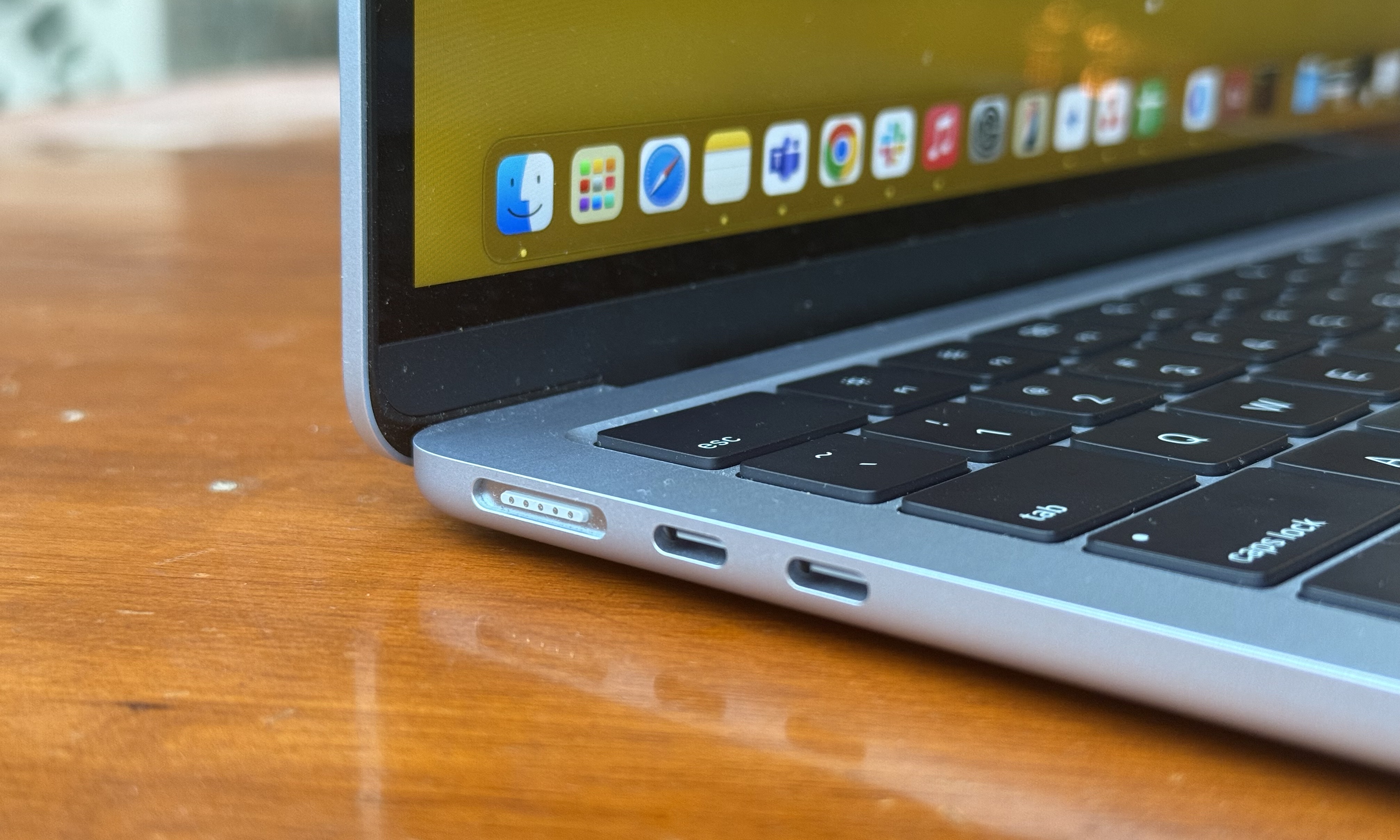 Ports sur le M4 MacBook Air.