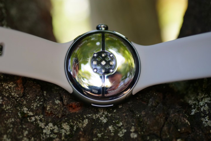 L'arrière de la montre Google Pixel 3.