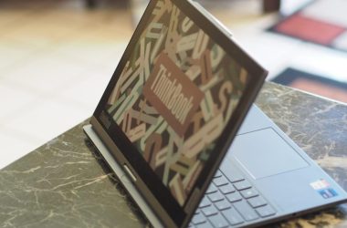 Cet ordinateur portable 2-en-1 de Lenovo Thinkbook à double écran est de près de 1 600 $