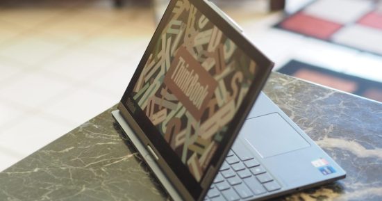 Cet ordinateur portable 2-en-1 de Lenovo Thinkbook à double écran est de près de 1 600 $