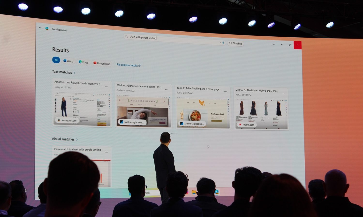 Microsoft montrant comment utiliser sa fonction de rappel dans Windows 11.