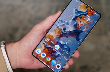 Impressionnant des spécifications d'affichage OnePlus 13T annoncées avant le lancement
