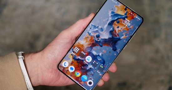 Impressionnant des spécifications d'affichage OnePlus 13T annoncées avant le lancement