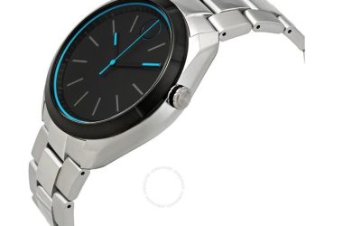 La marque de montre de luxe Movado a une montre intelligente - c'est plus de 350 $ en dessous du prix de détail aujourd'hui