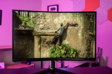 Le moniteur de jeu Samsung Odyssey G8 est un vol avec cette affaire