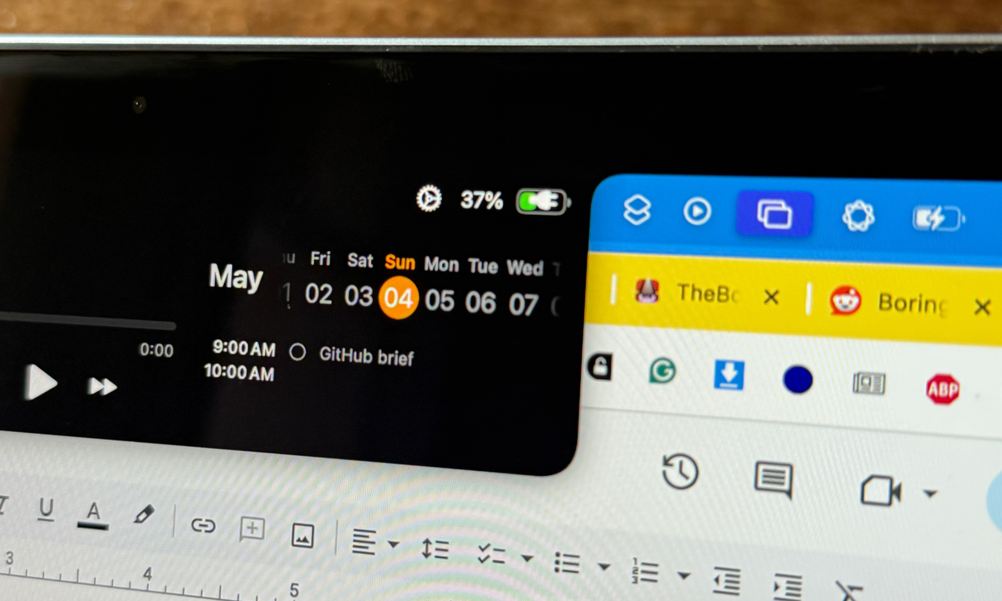 Calendrier dans l'application Boring Notch.