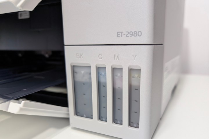 L'initialisation Ecotank ET-2980 abaisse les niveaux, mais cette encre n'est pas perdue.