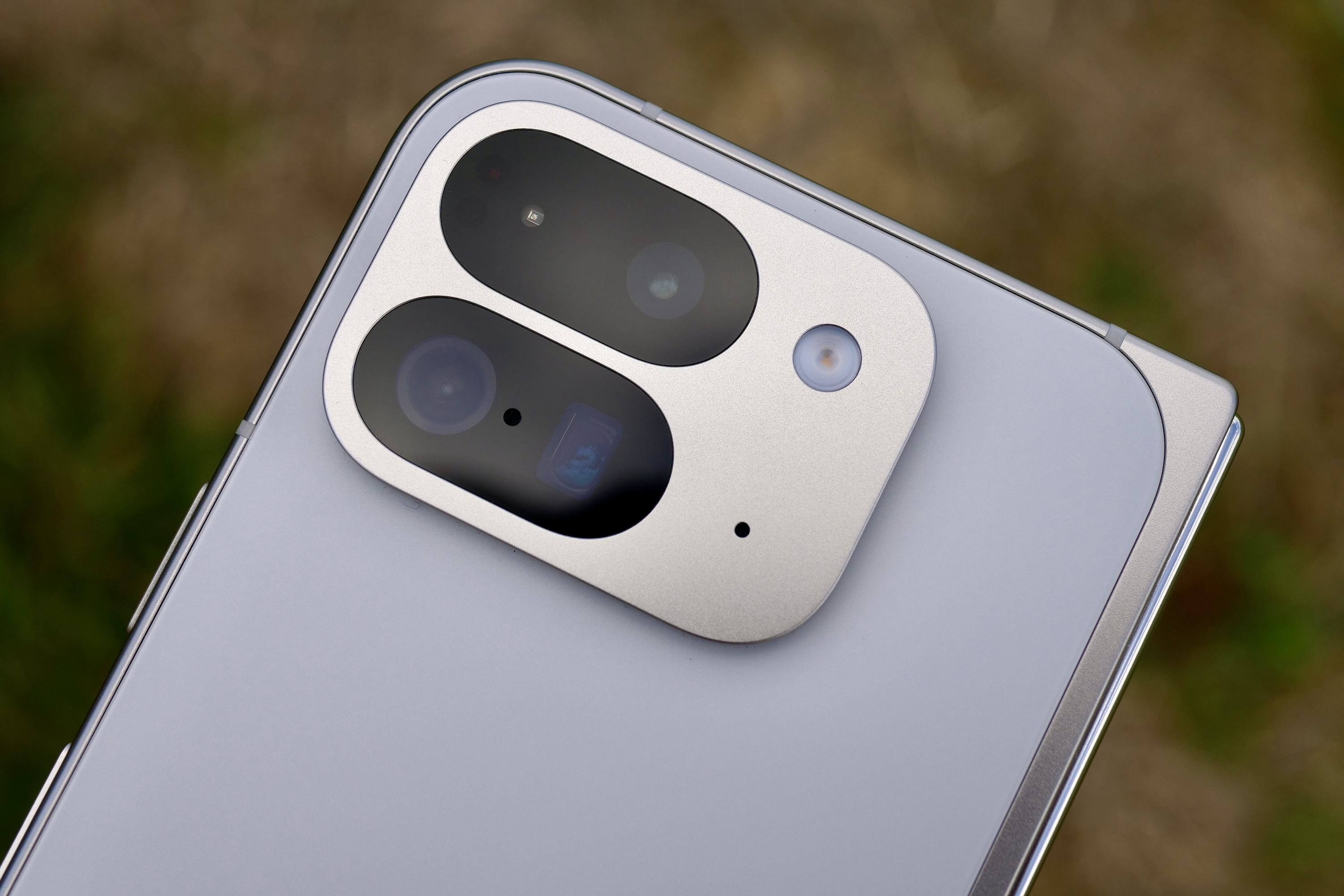 Le module de caméra Google Pixel 9 Pro Fold.