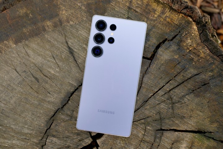 L'arrière du Samsung Galaxy S25 Ultra.