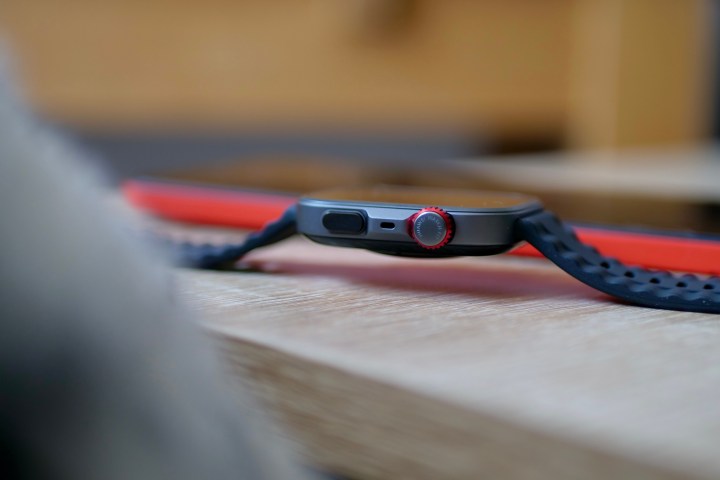 Le Huawei Watch Fit 4 Pro's Crown.