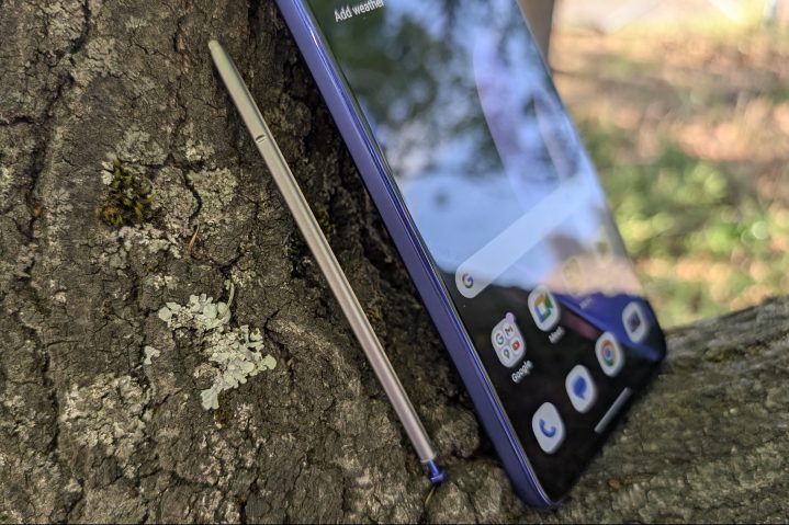 Stylus Moto G Stylus 2025 de près