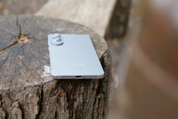 Le port de charge du Samsung Galaxy S25 Edge.