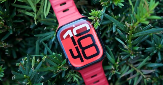 L'Apple Watch 10 et Samsung Galaxy Watch Ultra sont tous deux en vente