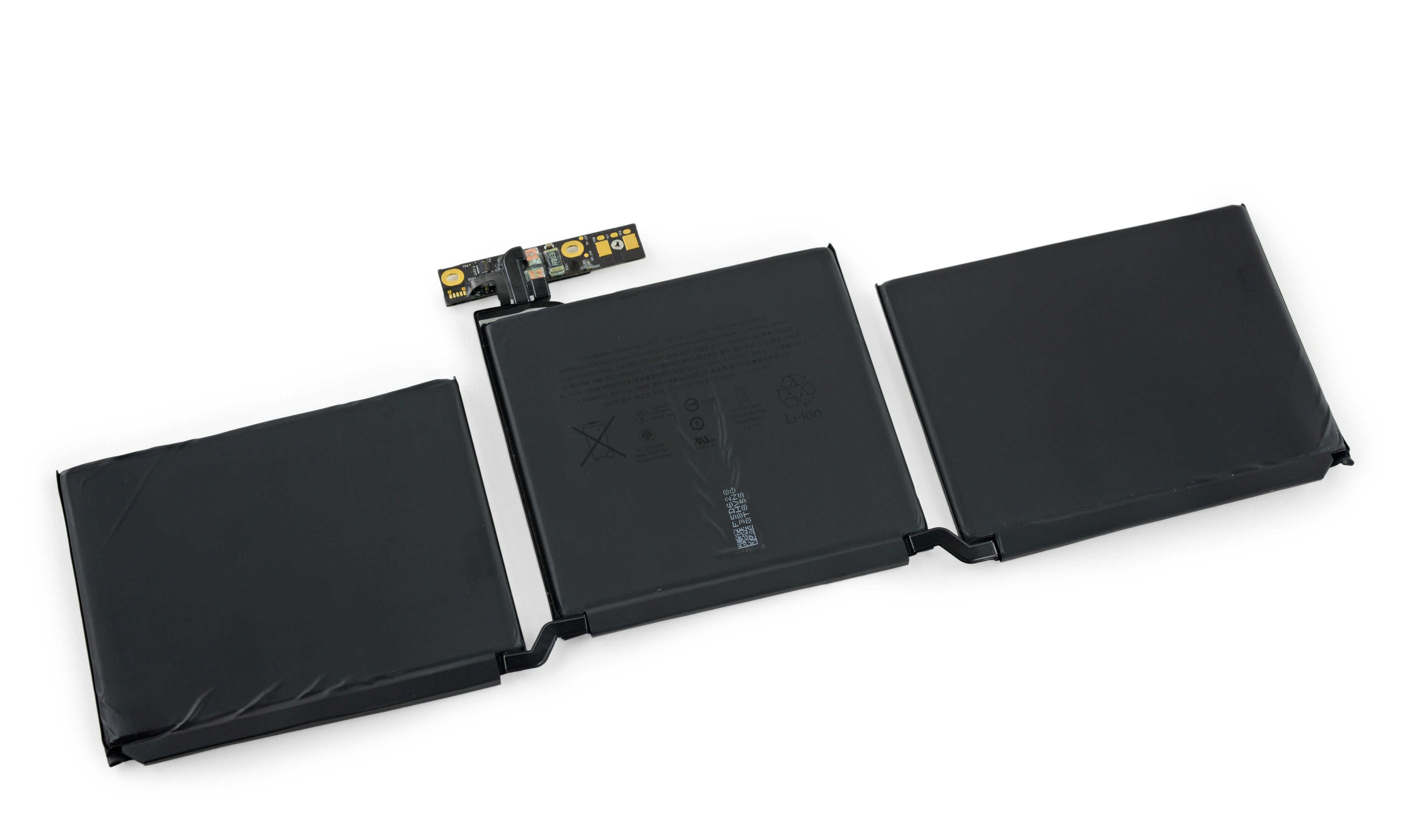 Batterie installée à l'intérieur de MacBook Pro.