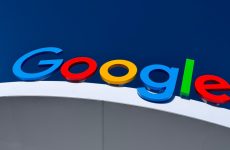 Le bouton emblématique de Google `` se sentir chanceux '' est menacé de votre part