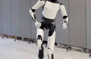 Regardez le robot humanoïde de Tesla tirer quelques mouvements de danse accrocheurs