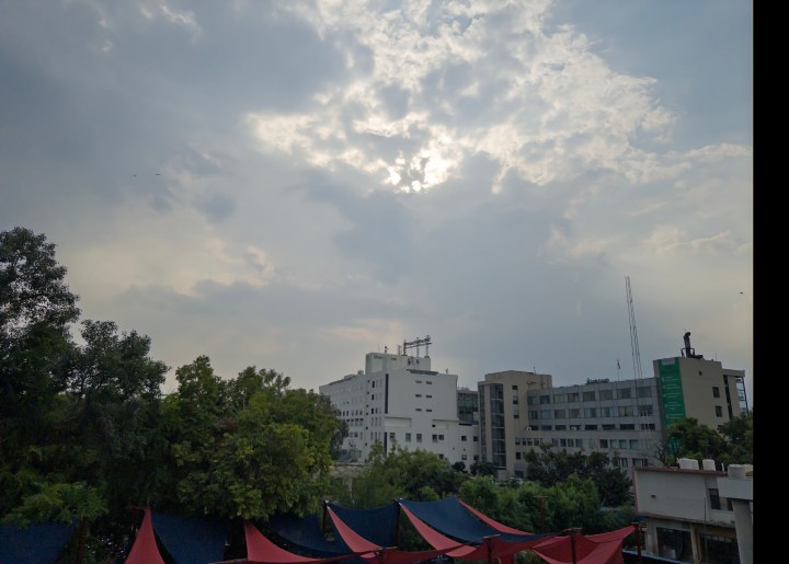 Daylight Top des nuages ​​capturés par Indigo.