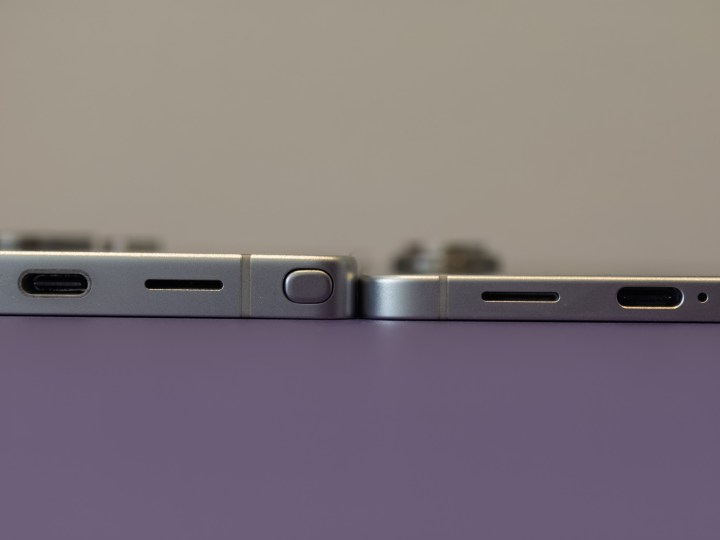 Galaxy S25 Edge mince Profil à côté du Galaxy S25 Ultra pour montrer la différence d'épaisseur