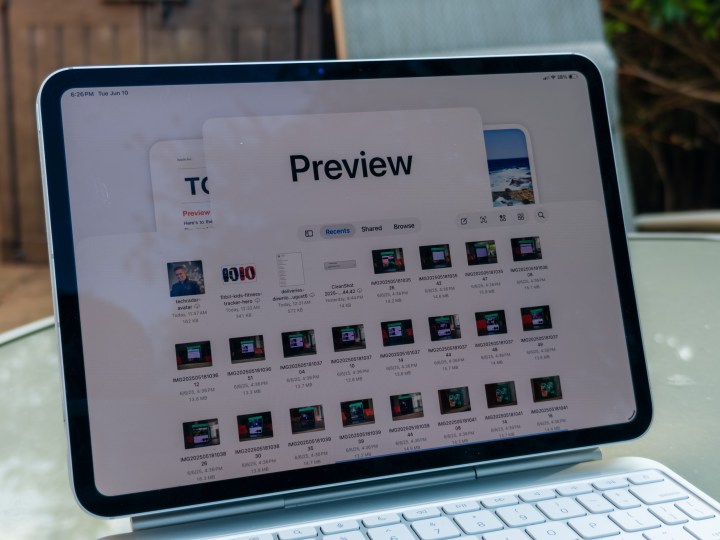 La nouvelle application d'aperçu sur iPados 26 Developer Beta 1 en cours d'exécution sur un iPad Pro M4 11 pouces