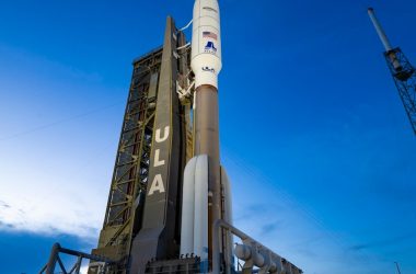 Le lancement du satellite Kuiper d'Amazon a appelé 30 minutes avant le décollage