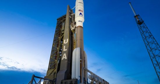 Le lancement du satellite Kuiper d'Amazon a appelé 30 minutes avant le décollage