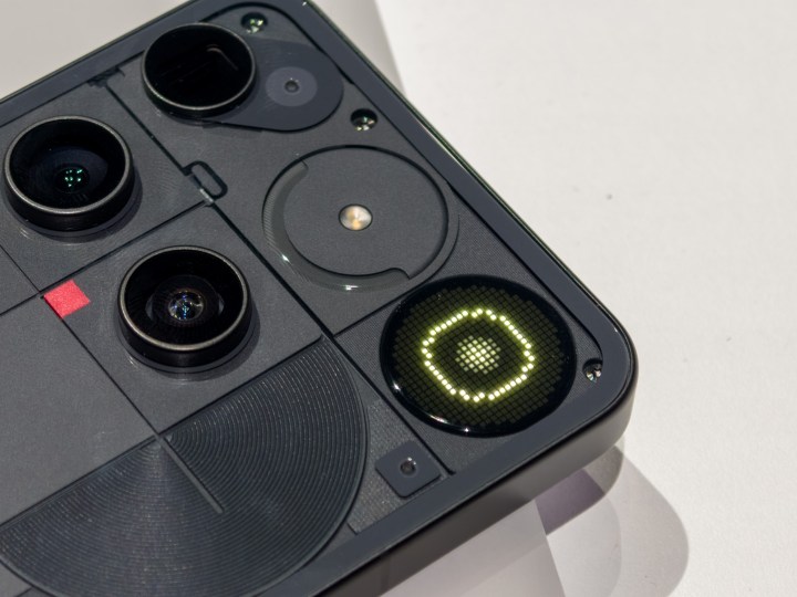 La matrice des glyphes sur le téléphone rien 3 en noir